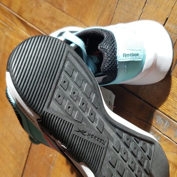 Reebok Woman’s Advanced Trainer. Digital Glow. Fuel foam. - Picture 8 of 8